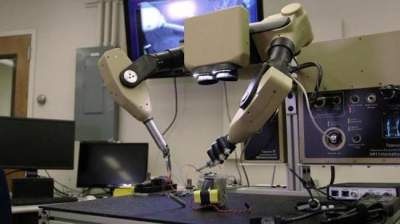 Сапер и хирург: ученые создали уникального робота
