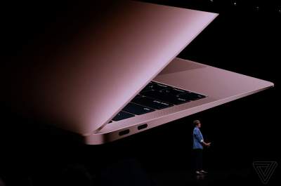 Apple представила обновленный ноутбук MacBook Air