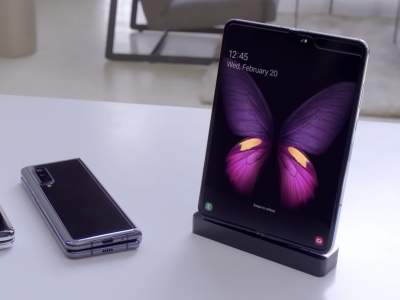 В Сети "засветили" складной смартфон Samsung Galaxy Fold