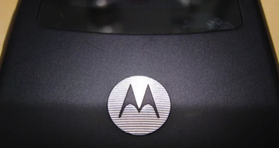 Названы особенности гибкого смартфона Motorola Razr V3