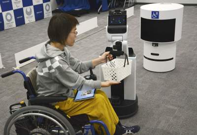 Японцы представили роботов для Олимпиады-2020