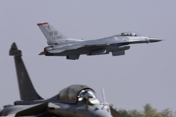 В Индии 41-летний F-16 сбил новейший российский МиГ-35