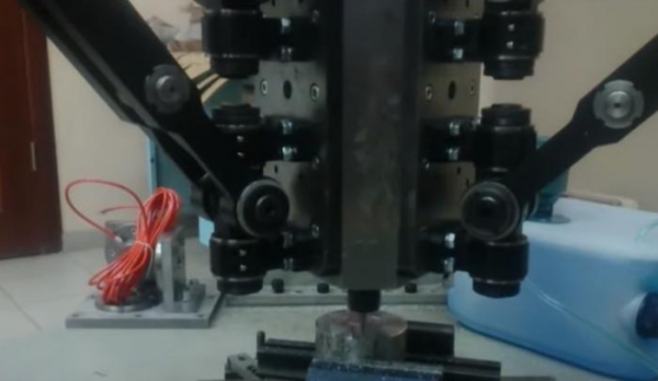 Россия стала четвертой страной в мире где  создали уникального робота-фрезеровщика